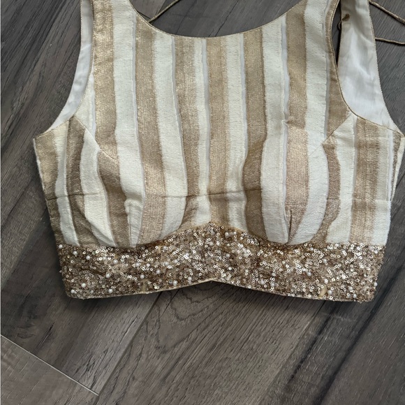 Yellow lengha - Picture 9 of 11